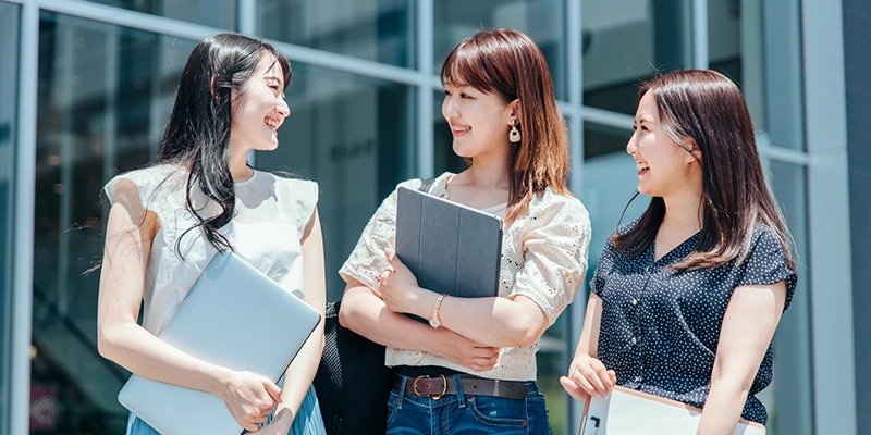 学生でもチャットレディはできる？応募条件を解説